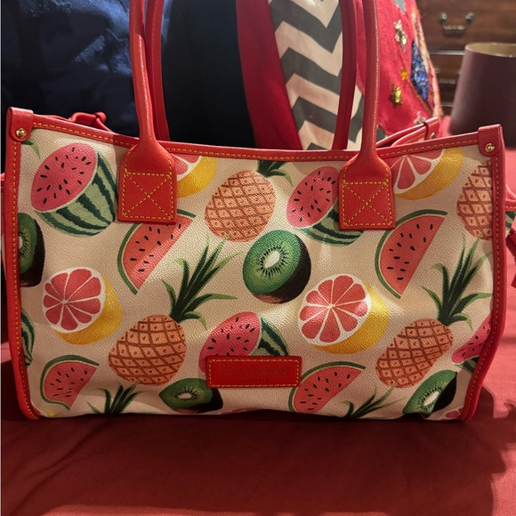 Handbag - Picture 7 of 8